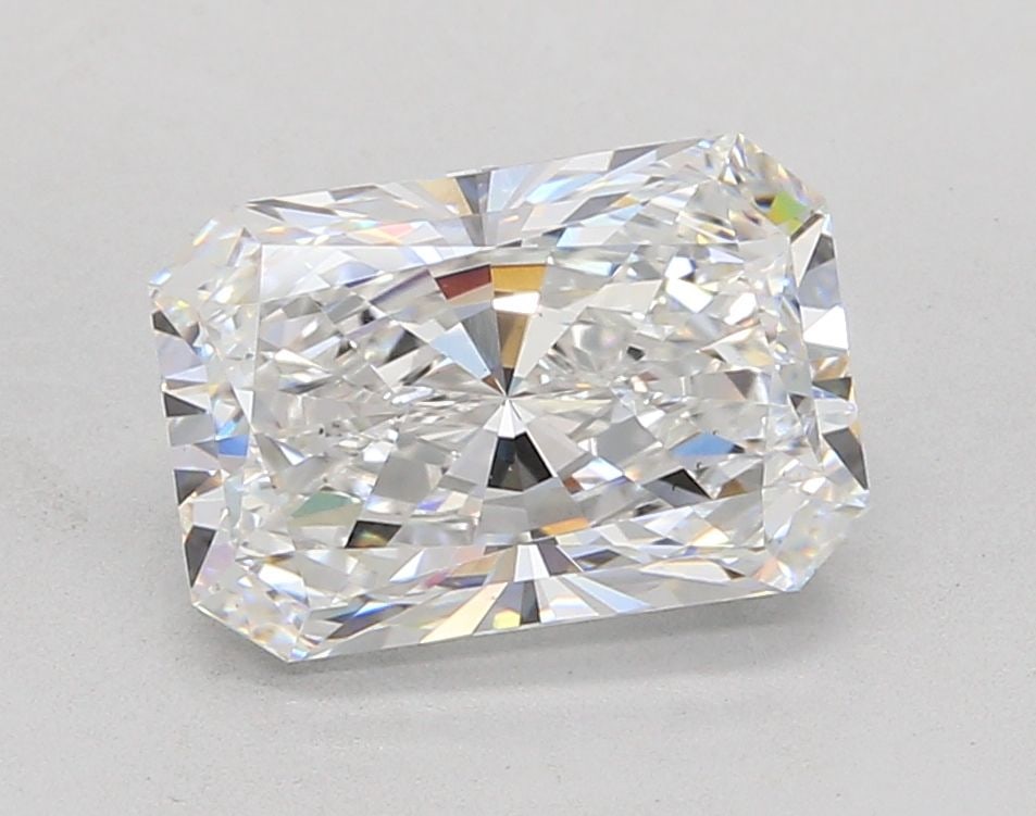 Loose Diamond - RADIANT 3.05ct E VS2: Loose Diamond - RADIANT 3.05ct E VS2 Source: This is a real non-mined Diamond that has been grown in a lab Shape: RADIANT Carats: 3.05 Color: E Clarity: VS2 Certification: IGI Video: