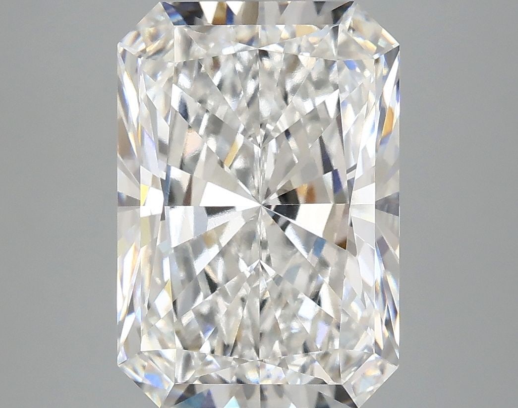 Loose Diamond - RADIANT 5.09ct F VVS2: Loose Diamond - RADIANT 5.09ct F VVS2 Source: This is a real non-mined Diamond that has been grown in a lab Shape: RADIANT Carats: 5.09 Color: F Clarity: VVS2 Certification: IGI Video: