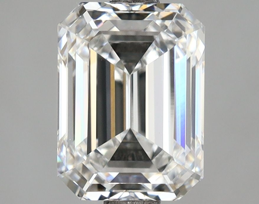 Loose Diamond - EMERALD 3.05ct E VVS2: Loose Diamond - EMERALD 3.05ct E VVS2 Source: This is a real non-mined Diamond that has been grown in a lab Shape: EMERALD Carats: 3.05 Color: E Clarity: VVS2 Certification: IGI Video: