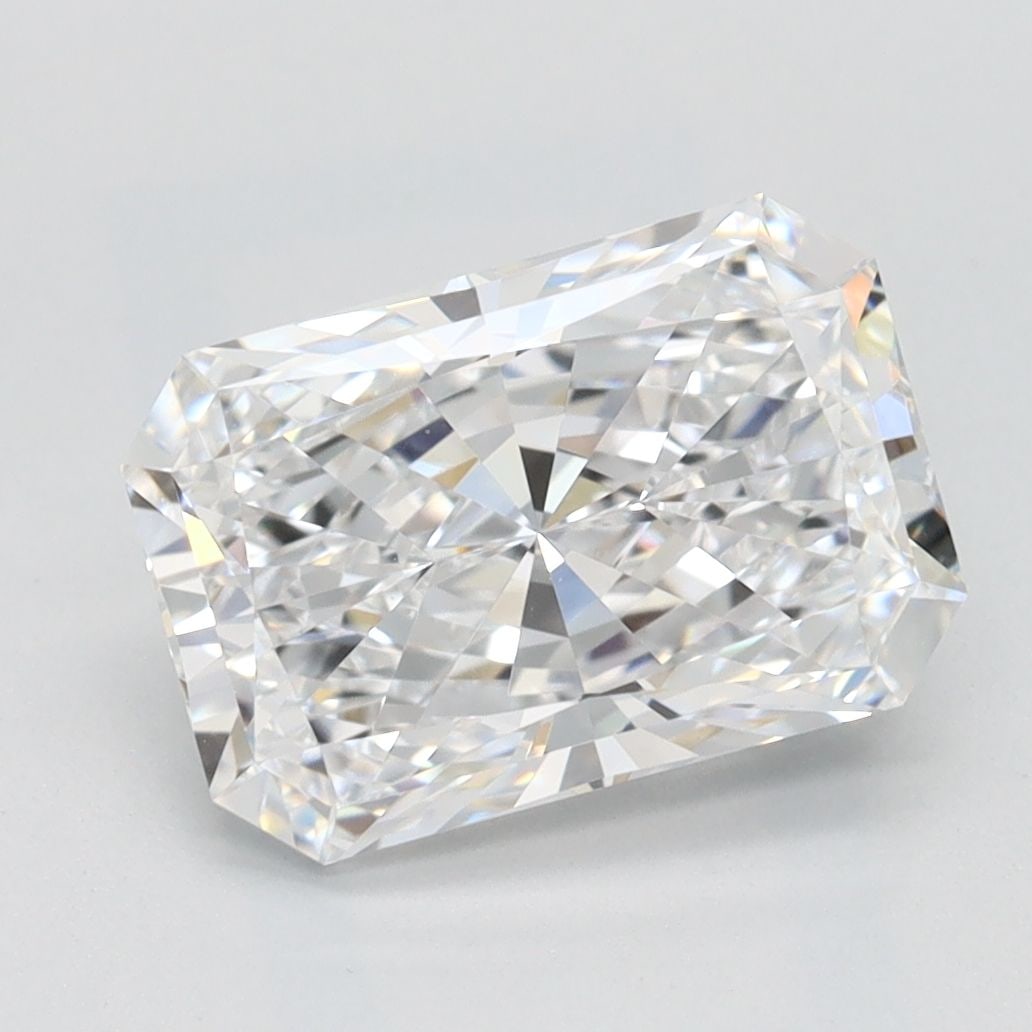 Loose Diamond - RADIANT 2.17ct D VVS1: Loose Diamond - RADIANT 2.17ct D VVS1 Source: This is a real non-mined Diamond that has been grown in a lab Shape: RADIANT Carats: 2.17 Color: D Clarity: VVS1 Certification: IGI Video: