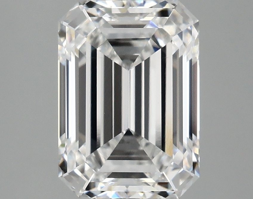 Loose Diamond - EMERALD 3.06ct D VS1: Loose Diamond - EMERALD 3.06ct D VS1 Source: This is a real non-mined Diamond that has been grown in a lab Shape: EMERALD Carats: 3.06 Color: D Clarity: VS1 Certification: IGI Video: