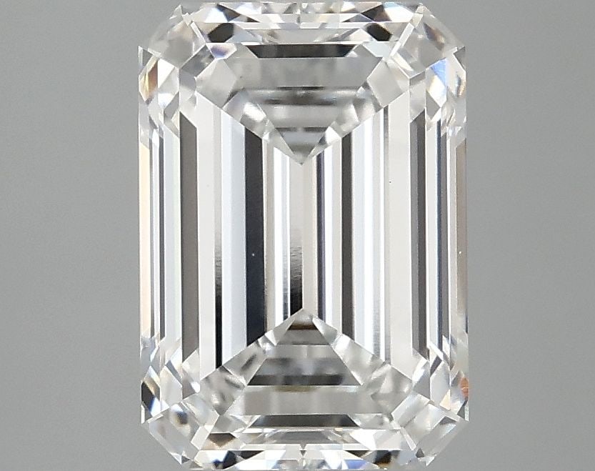 Loose Diamond - EMERALD 3.08ct E VS1: Loose Diamond - EMERALD 3.08ct E VS1 Source: This is a real non-mined Diamond that has been grown in a lab Shape: EMERALD Carats: 3.08 Color: E Clarity: VS1 Certification: IGI Video: