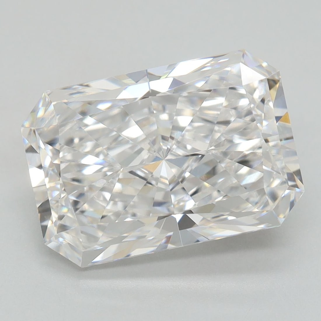 Loose Diamond - RADIANT 4.08ct D VVS2: Loose Diamond - RADIANT 4.08ct D VVS2 Source: This is a real non-mined Diamond that has been grown in a lab Shape: RADIANT Carats: 4.08 Color: D Clarity: VVS2 Certification: GIA Video: