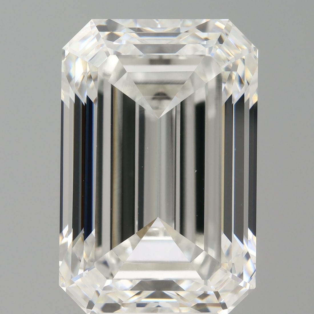 Loose Diamond - EMERALD 8.58ct F VVS2: Loose Diamond - EMERALD 8.58ct F VVS2 Source: This is a real non-mined Diamond that has been grown in a lab Shape: EMERALD Carats: 8.58 Color: F Clarity: VVS2 Certification: IGI Video: