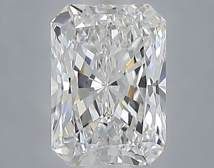Loose Diamond - RADIANT 1.09ct D VS1: Loose Diamond - RADIANT 1.09ct D VS1 Source: This is a real non-mined Diamond that has been grown in a lab Shape: RADIANT Carats: 1.09 Color: D Clarity: VS1 Certification: NONE Video: