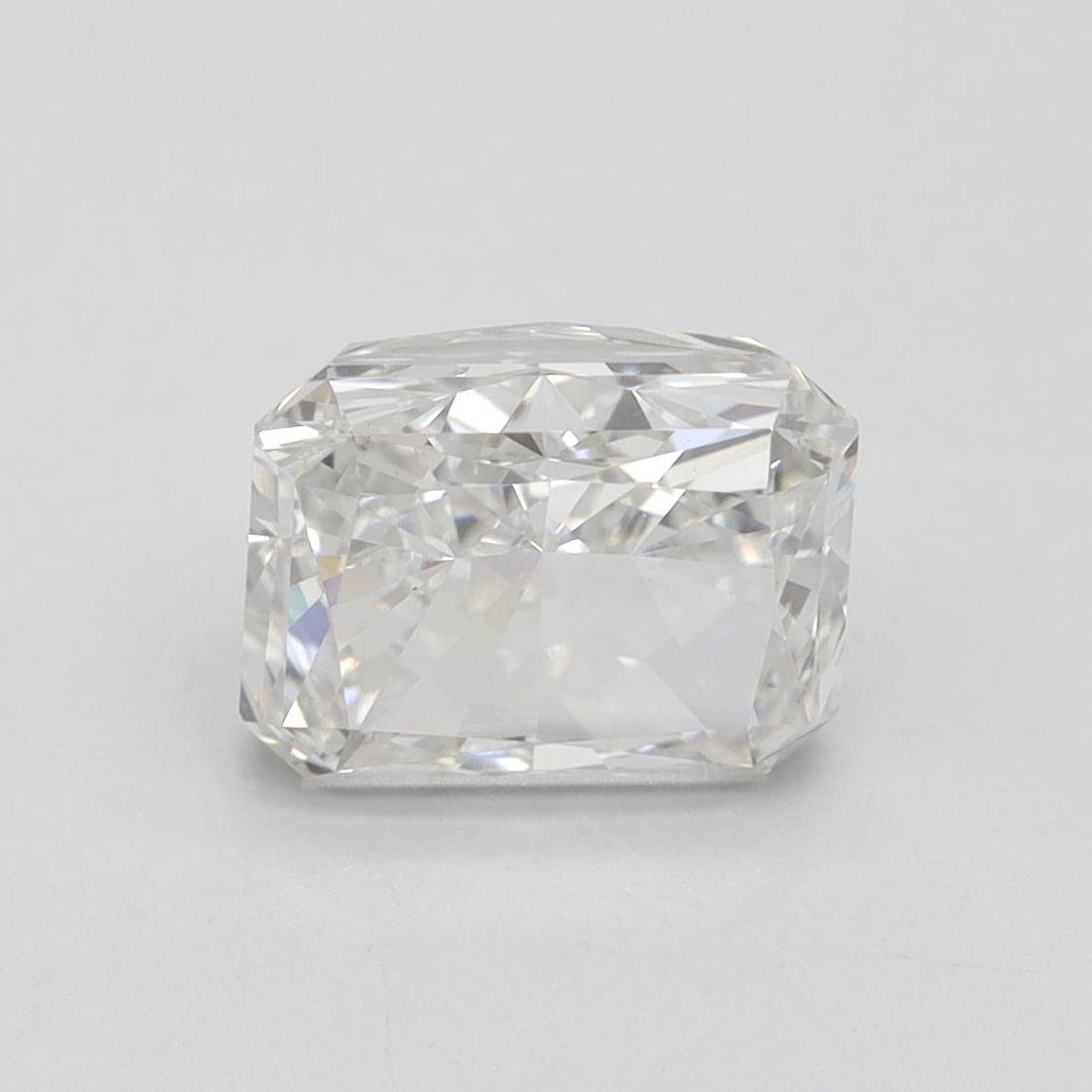 Loose Diamond - RADIANT 3.01ct H VS1: Loose Diamond - RADIANT 3.01ct H VS1 Source: This is a real non-mined Diamond that has been grown in a lab Shape: RADIANT Carats: 3.01 Color: H Clarity: VS1 Certification: IGI Video: Video Link 
