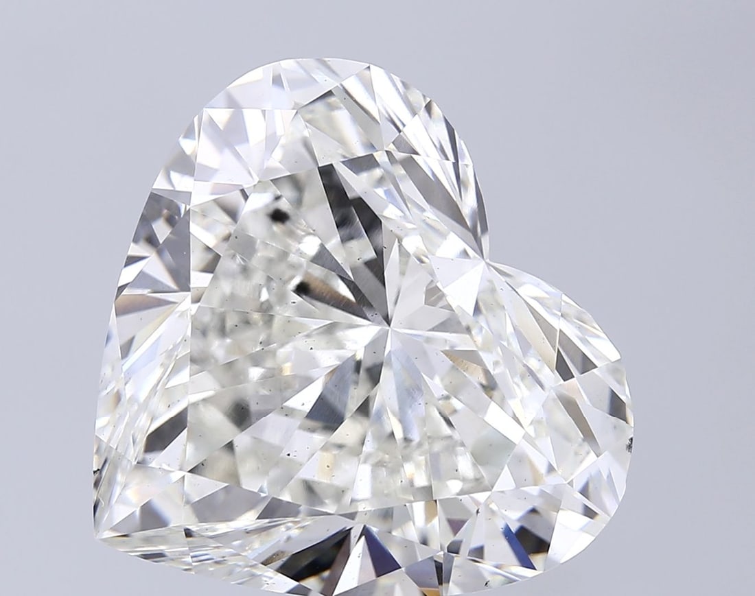 Loose Diamond - HEART 20.03ct H VS2: Loose Diamond - HEART 20.03ct H VS2 Source: This is a real non-mined Diamond that has been grown in a lab Shape: HEART Carats: 20.03 Color: H Clarity: VS2 Certification: IGI Video: