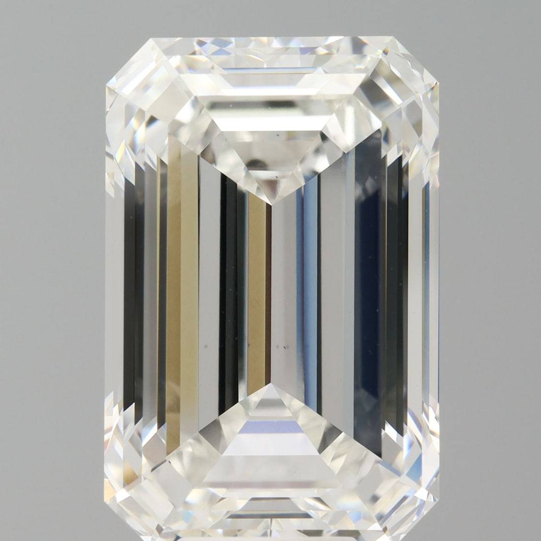 Loose Diamond - EMERALD 11.09ct F VVS2: Loose Diamond - EMERALD 11.09ct F VVS2 Source: This is a real non-mined Diamond that has been grown in a lab Shape: EMERALD Carats: 11.09 Color: F Clarity: VVS2 Certification: IGI Video: