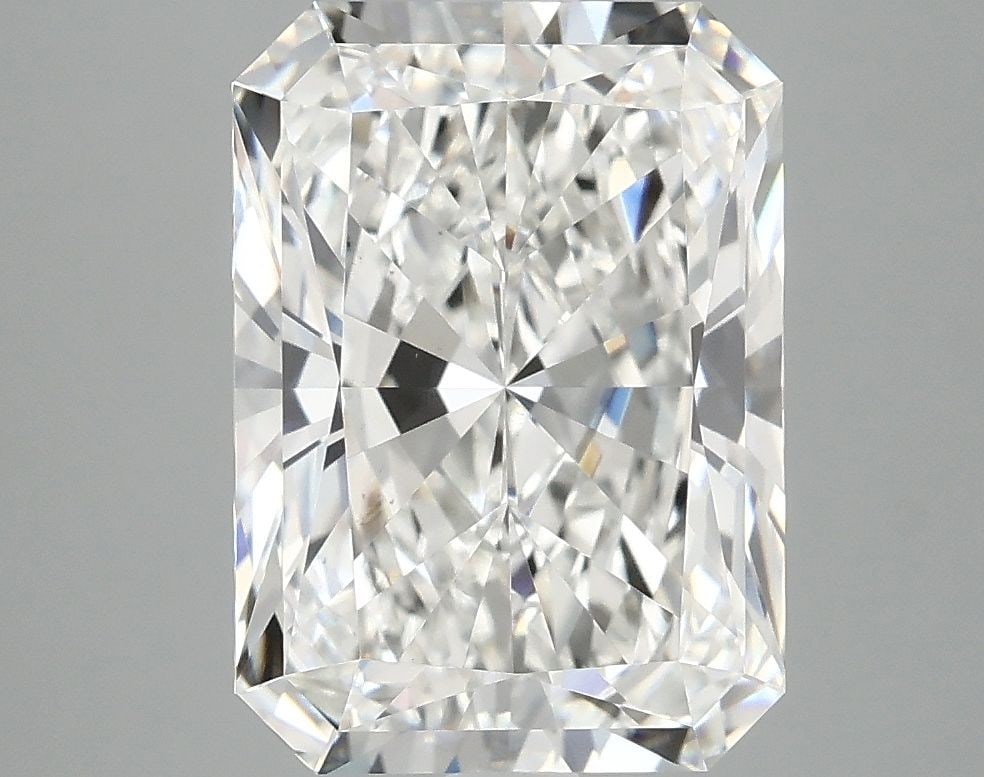 Loose Diamond - RADIANT 4.06ct F VS1: Loose Diamond - RADIANT 4.06ct F VS1 Source: This is a real non-mined Diamond that has been grown in a lab Shape: RADIANT Carats: 4.06 Color: F Clarity: VS1 Certification: IGI Video: