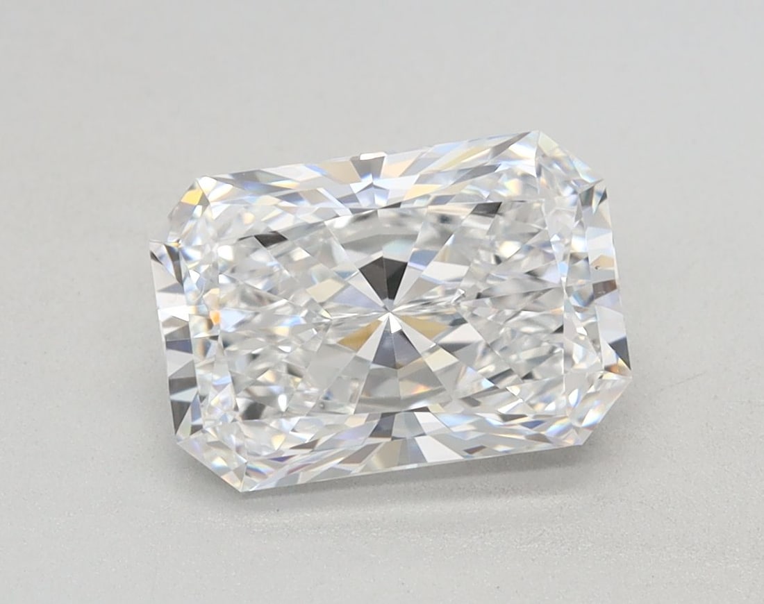 Loose Diamond - RADIANT 1.55ct D VVS2: Loose Diamond - RADIANT 1.55ct D VVS2 Source: This is a real non-mined Diamond that has been grown in a lab Shape: RADIANT Carats: 1.55 Color: D Clarity: VVS2 Certification: GIA Video: