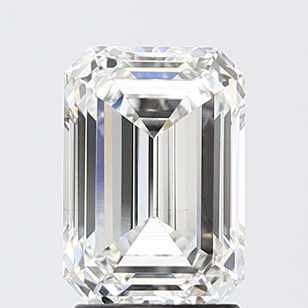 Loose Diamond - EMERALD 2.6ct F VS1: Loose Diamond - EMERALD 2.6ct F VS1 Source: This is a real non-mined Diamond that has been grown in a lab Shape: EMERALD Carats: 2.6 Color: F Clarity: VS1 Certification: IGI Video: