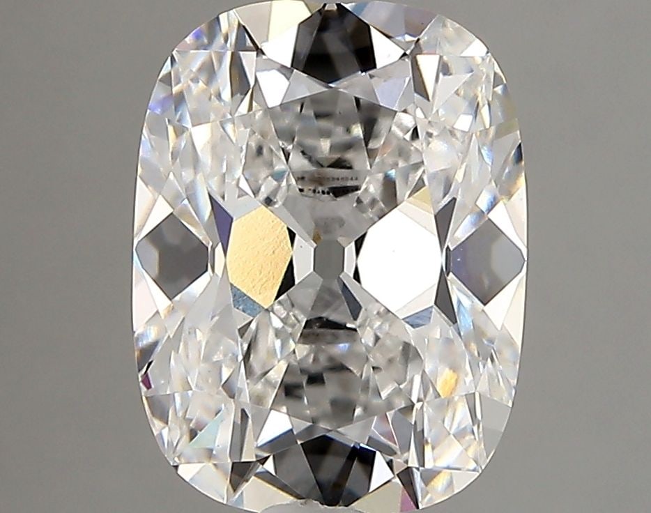Loose Diamond - CUSHION MODIFIED 3.34ct E VVS2: Loose Diamond - CUSHION MODIFIED 3.34ct E VVS2 Source: This is a real non-mined Diamond that has been grown in a lab Shape: CUSHION MODIFIED Carats: 3.34 Color: E Clarity: VVS2 Certification: IGI Vide