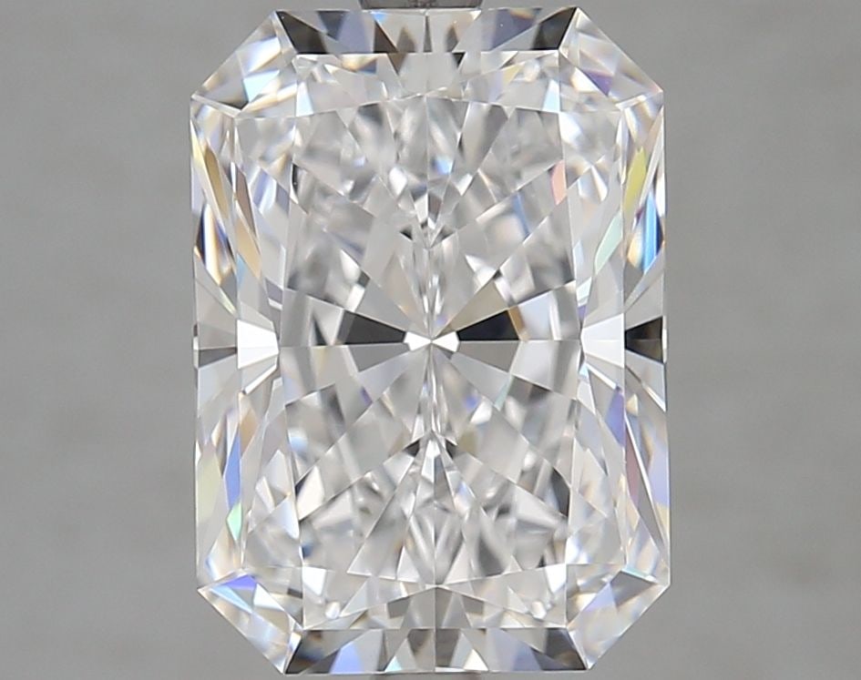 Loose Diamond - RADIANT 4.95ct D IF: Loose Diamond - RADIANT 4.95ct D IF Source: This is a real non-mined Diamond that has been grown in a lab Shape: RADIANT Carats: 4.95 Color: D Clarity: IF Certification: GIA Video:
