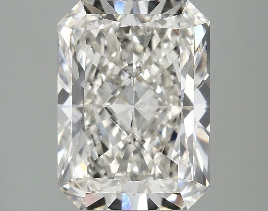 Loose Diamond - RADIANT 3.04ct H VVS2: Loose Diamond - RADIANT 3.04ct H VVS2 Source: This is a real non-mined Diamond that has been grown in a lab Shape: RADIANT Carats: 3.04 Color: H Clarity: VVS2 Certification: IGI Video: