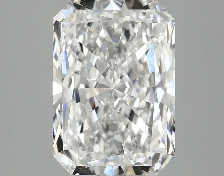 Loose Diamond - RADIANT 2.86ct E VS2: Loose Diamond - RADIANT 2.86ct E VS2 Source: This is a real non-mined Diamond that has been grown in a lab Shape: RADIANT Carats: 2.86 Color: E Clarity: VS2 Certification: IGI Video:
