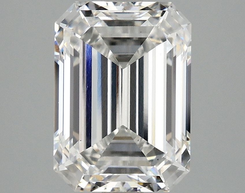 Loose Diamond - EMERALD 3.09ct E VS1: Loose Diamond - EMERALD 3.09ct E VS1 Source: This is a real non-mined Diamond that has been grown in a lab Shape: EMERALD Carats: 3.09 Color: E Clarity: VS1 Certification: IGI Video: