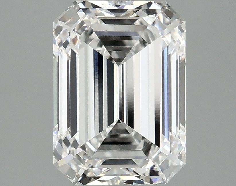 Loose Diamond - EMERALD 3.04ct E VVS2: Loose Diamond - EMERALD 3.04ct E VVS2 Source: This is a real non-mined Diamond that has been grown in a lab Shape: EMERALD Carats: 3.04 Color: E Clarity: VVS2 Certification: IGI Video: