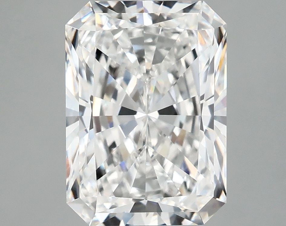 Loose Diamond - RADIANT 4.07ct D VVS2: Loose Diamond - RADIANT 4.07ct D VVS2 Source: This is a real non-mined Diamond that has been grown in a lab Shape: RADIANT Carats: 4.07 Color: D Clarity: VVS2 Certification: IGI Video:
