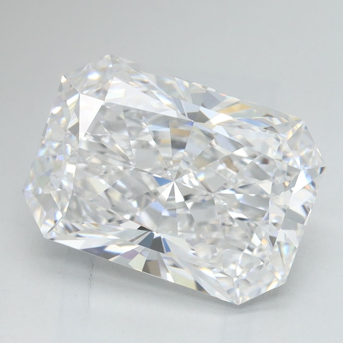 Loose Diamond - RADIANT 3.6ct D IF: Loose Diamond - RADIANT 3.6ct D IF Source: This is a real non-mined Diamond that has been grown in a lab Shape: RADIANT Carats: 3.6 Color: D Clarity: IF Certification: IGI Video: