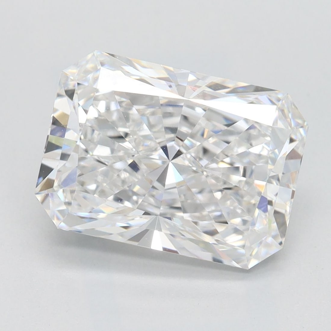 Loose Diamond - RADIANT 3.26ct D IF: Loose Diamond - RADIANT 3.26ct D IF Source: This is a real non-mined Diamond that has been grown in a lab Shape: RADIANT Carats: 3.26 Color: D Clarity: IF Certification: IGI Video: Video Link 