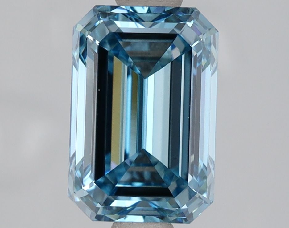 Loose Diamond - EMERALD 2.02ct Fancy Blue VVS2: Loose Diamond - EMERALD 2.02ct Fancy Blue VVS2 Source: This is a real non-mined Diamond that has been grown in a lab Shape: EMERALD Carats: 2.02 Color: Fancy Blue Certification: IGI Video: