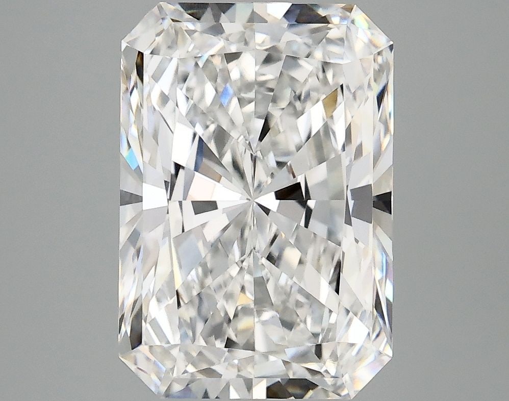 Loose Diamond - RADIANT 4.1ct D VVS2: Loose Diamond - RADIANT 4.1ct D VVS2 Source: This is a real non-mined Diamond that has been grown in a lab Shape: RADIANT Carats: 4.1 Color: D Clarity: VVS2 Certification: IGI Video:
