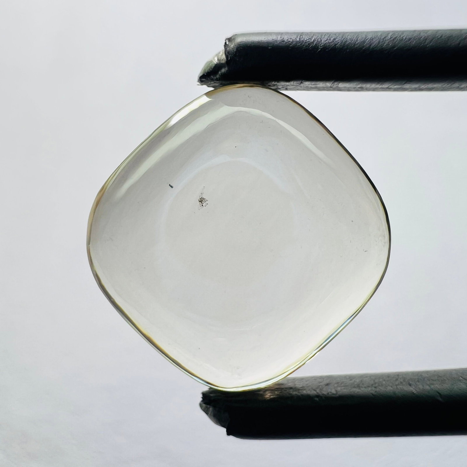 Loose Diamond - CUSHION BRILLIANT 1.79ct Brown VVS2: Loose Diamond - CUSHION BRILLIANT 1.79ct Brown VVS2 Source: This is a real non-mined Diamond that has been grown in a lab Shape: CUSHION BRILLIANT Carats: 1.79 Color: Brown Certification: NONE Video: