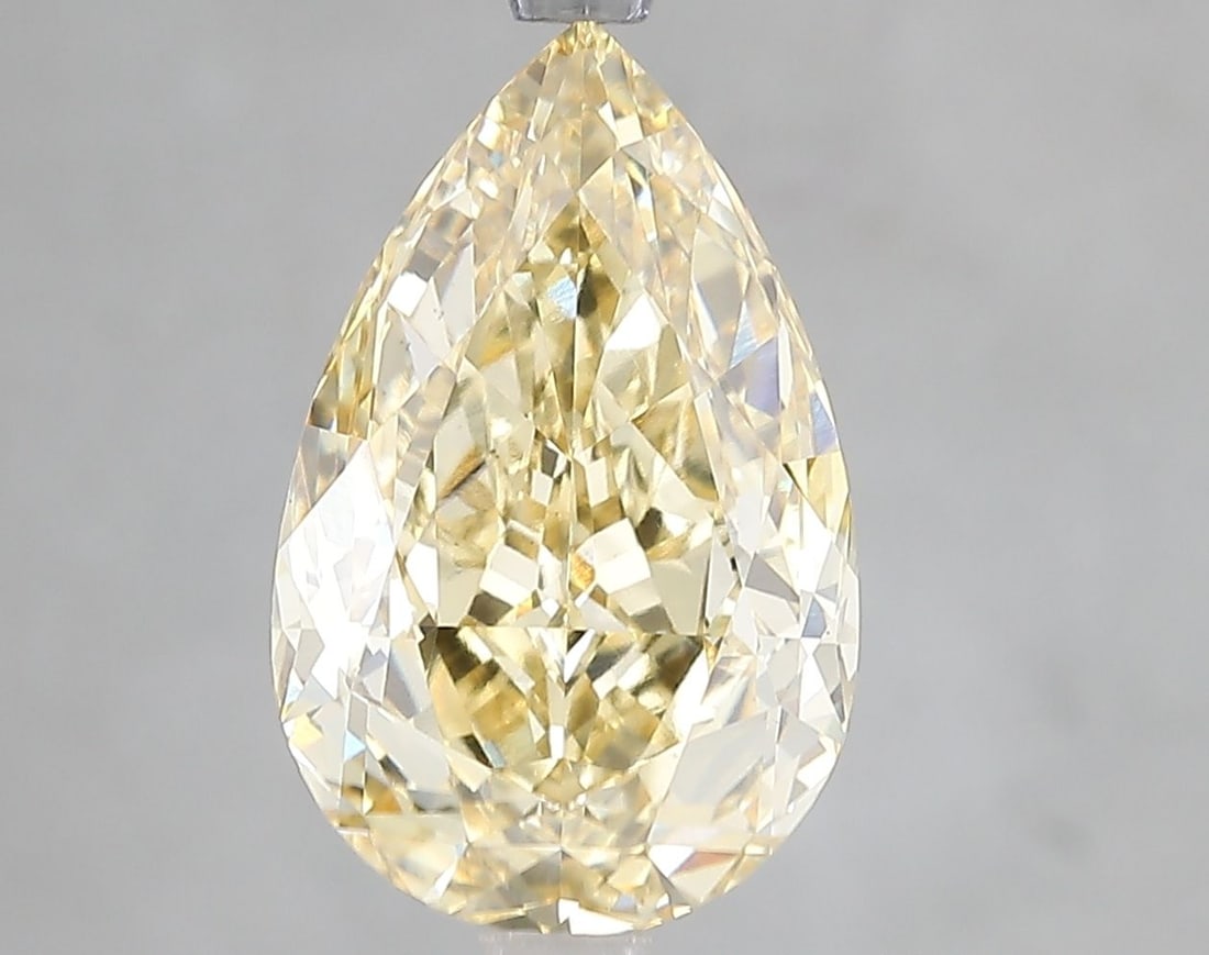 Loose Diamond - PEAR 4.53ct Fancy Intense Yellow VVS2: Loose Diamond - PEAR 4.53ct Fancy Intense Yellow VVS2 Source: This is a real non-mined Diamond that has been grown in a lab Shape: PEAR Carats: 4.53 Color: Fancy Intense Yellow Certification: IGI Vide