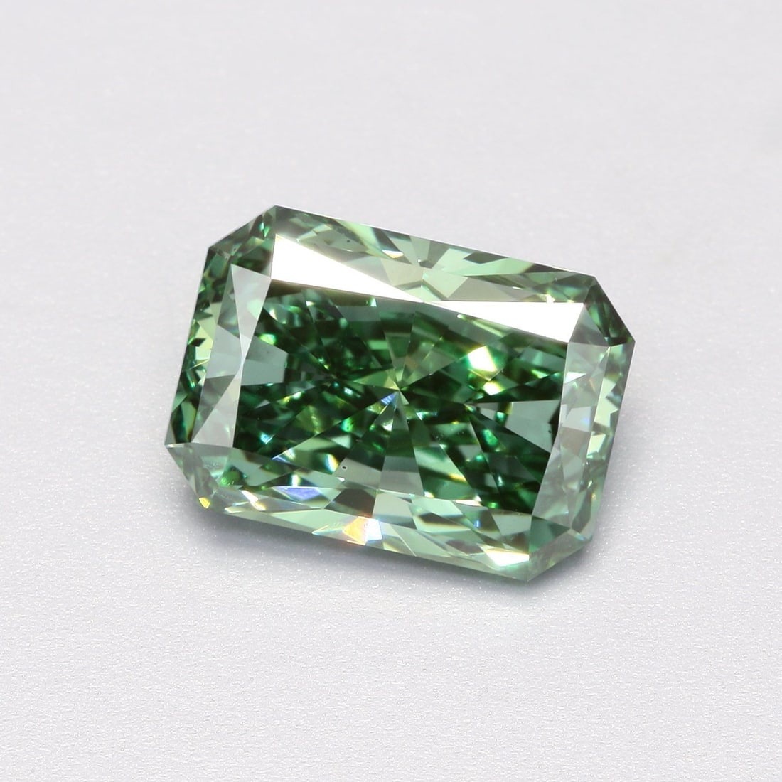 Loose Diamond - RADIANT 3.04ct Fancy Vivid Green VS2 (1 of 1)