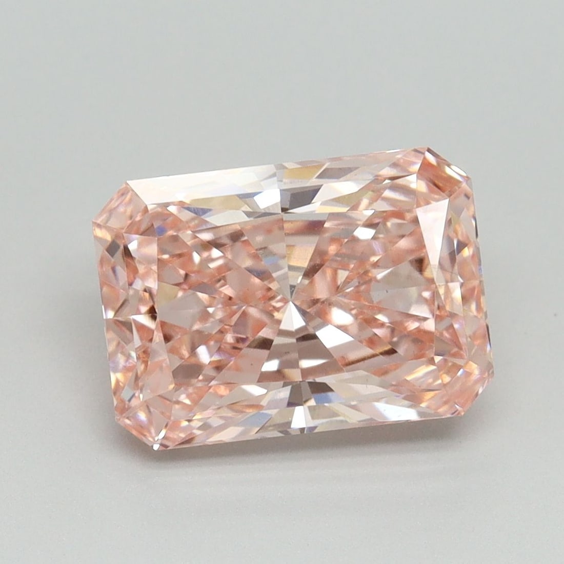 Loose Diamond - RADIANT 3.17ct Fancy Vivid Pink VS1: Loose Diamond - RADIANT 3.17ct Fancy Vivid Pink VS1 Source: This is a real non-mined Diamond that has been grown in a lab Shape: RADIANT Carats: 3.17 Color: Fancy Vivid Pink Certification: IGI Video: