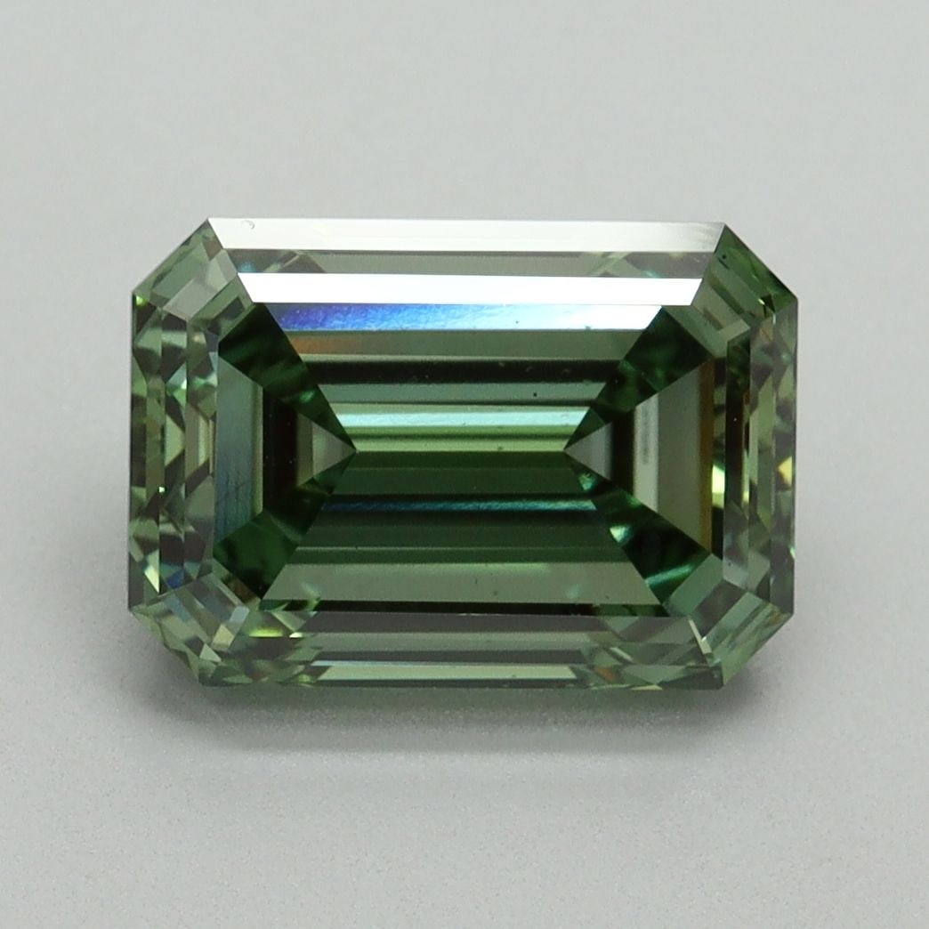 Loose Diamond - EMERALD 3.2ct Fancy Vivid Green VS2: Loose Diamond - EMERALD 3.2ct Fancy Vivid Green VS2 Source: This is a real non-mined Diamond that has been grown in a lab Shape: EMERALD Carats: 3.2 Color: Fancy Vivid Green Certification: IGI Video: