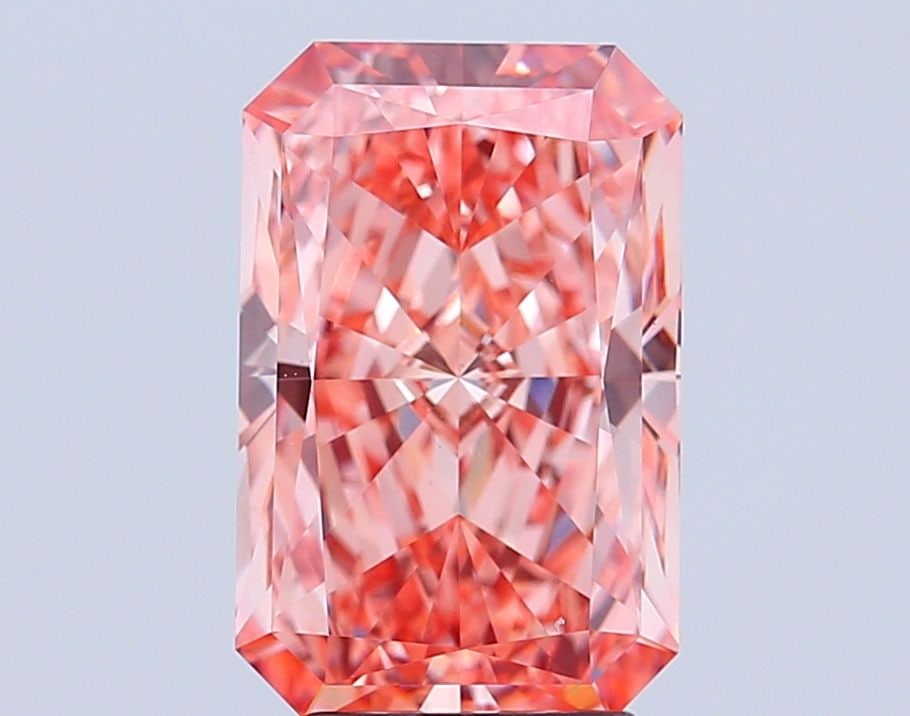 Loose Diamond - RADIANT 4.03ct Fancy Vivid Pink VS1: Loose Diamond - RADIANT 4.03ct Fancy Vivid Pink VS1 Source: This is a real non-mined Diamond that has been grown in a lab Shape: RADIANT Carats: 4.03 Color: Fancy Vivid Pink Certification: IGI Video: