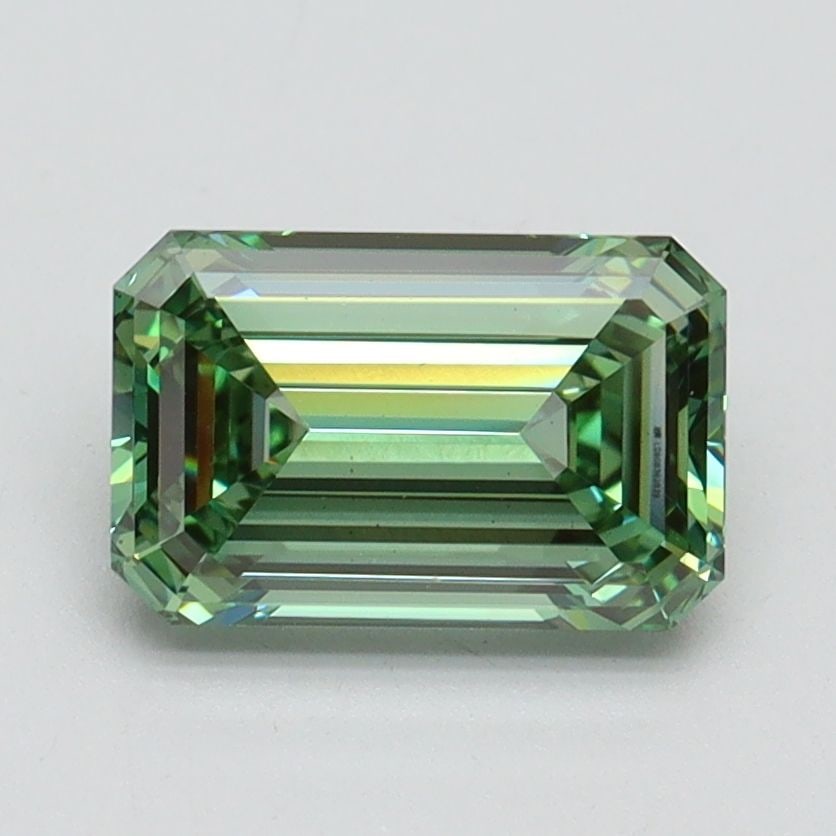 Loose Diamond - EMERALD 1.54ct Fancy Vivid Green VS1: Loose Diamond - EMERALD 1.54ct Fancy Vivid Green VS1 Source: This is a real non-mined Diamond that has been grown in a lab Shape: EMERALD Carats: 1.54 Color: Fancy Vivid Green Certification: IGI Video