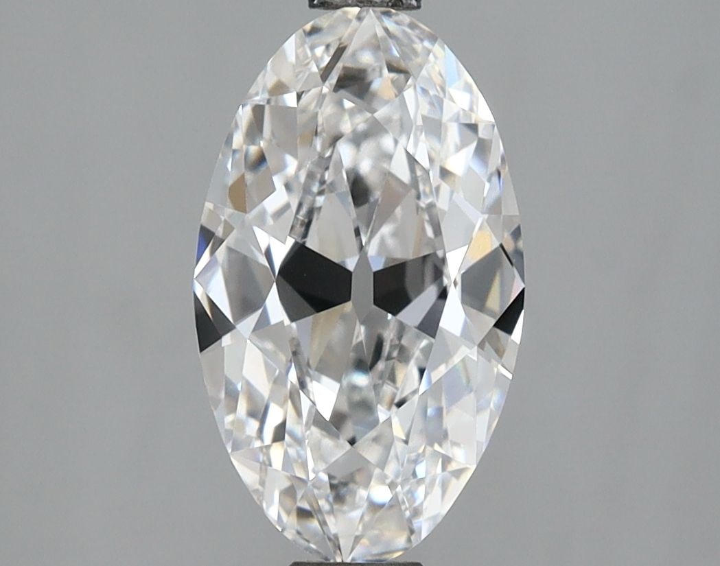 Loose Diamond - OVAL 2.0ct D VVS2: Loose Diamond - OVAL 2.0ct D VVS2 Source: This is a real non-mined Diamond that has been grown in a lab Shape: OVAL Carats: 2.0 Color: D Clarity: VVS2 Certification: IGI Video: