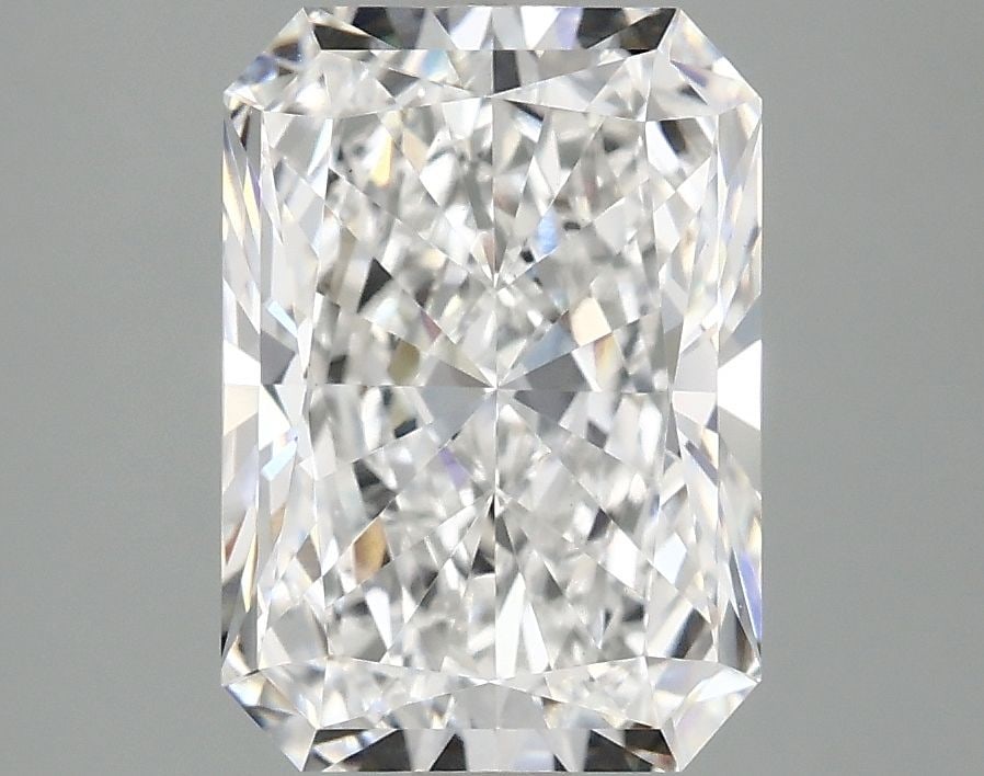 Loose Diamond - RADIANT 3.04ct E VS1: Loose Diamond - RADIANT 3.04ct E VS1 Source: This is a real non-mined Diamond that has been grown in a lab Shape: RADIANT Carats: 3.04 Color: E Clarity: VS1 Certification: IGI Video: