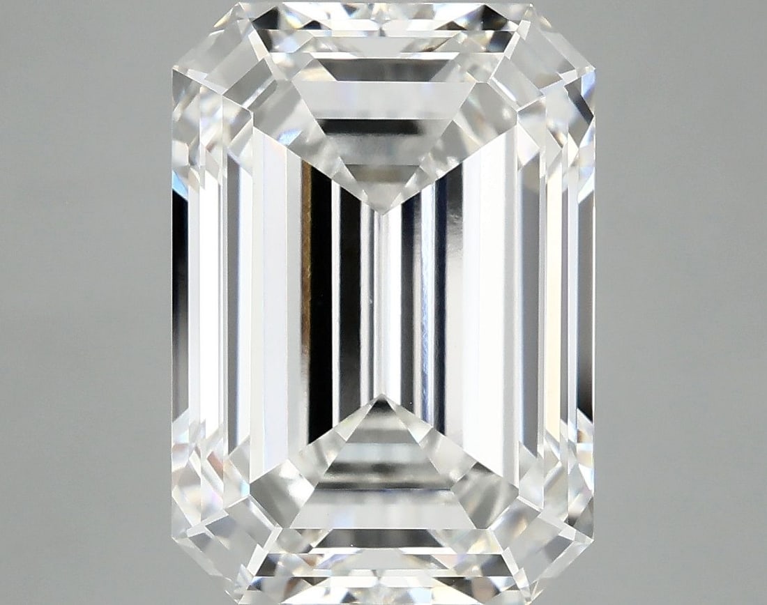 Loose Diamond - EMERALD 7.18ct E VVS2: Loose Diamond - EMERALD 7.18ct E VVS2 Source: This is a real non-mined Diamond that has been grown in a lab Shape: EMERALD Carats: 7.18 Color: E Clarity: VVS2 Certification: IGI Video: