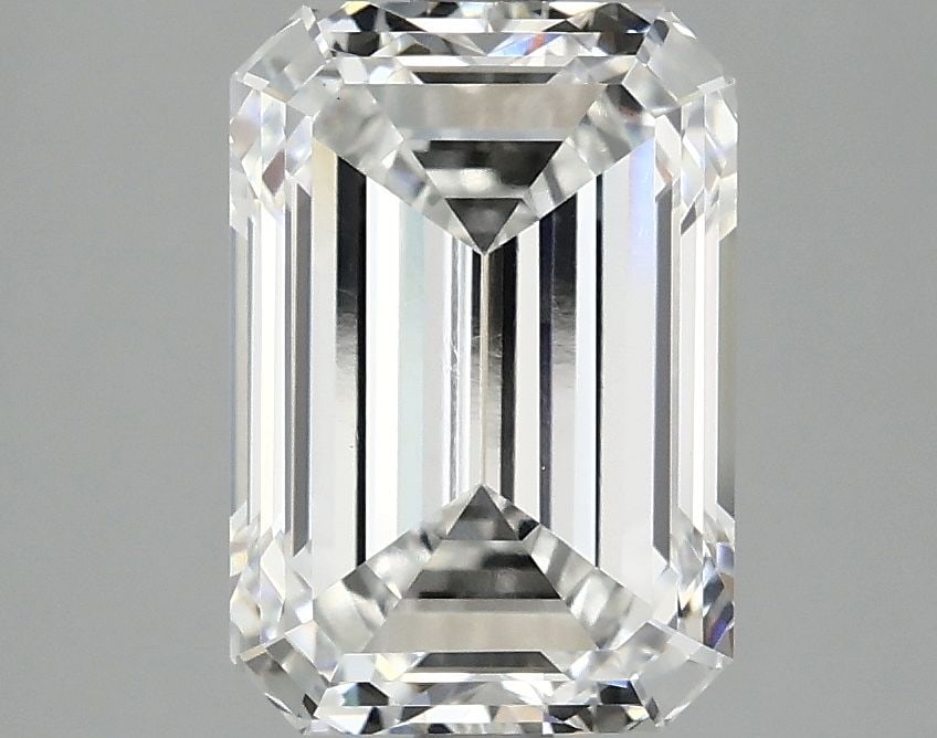Loose Diamond - EMERALD 3.09ct E VS1: Loose Diamond - EMERALD 3.09ct E VS1 Source: This is a real non-mined Diamond that has been grown in a lab Shape: EMERALD Carats: 3.09 Color: E Clarity: VS1 Certification: IGI Video: