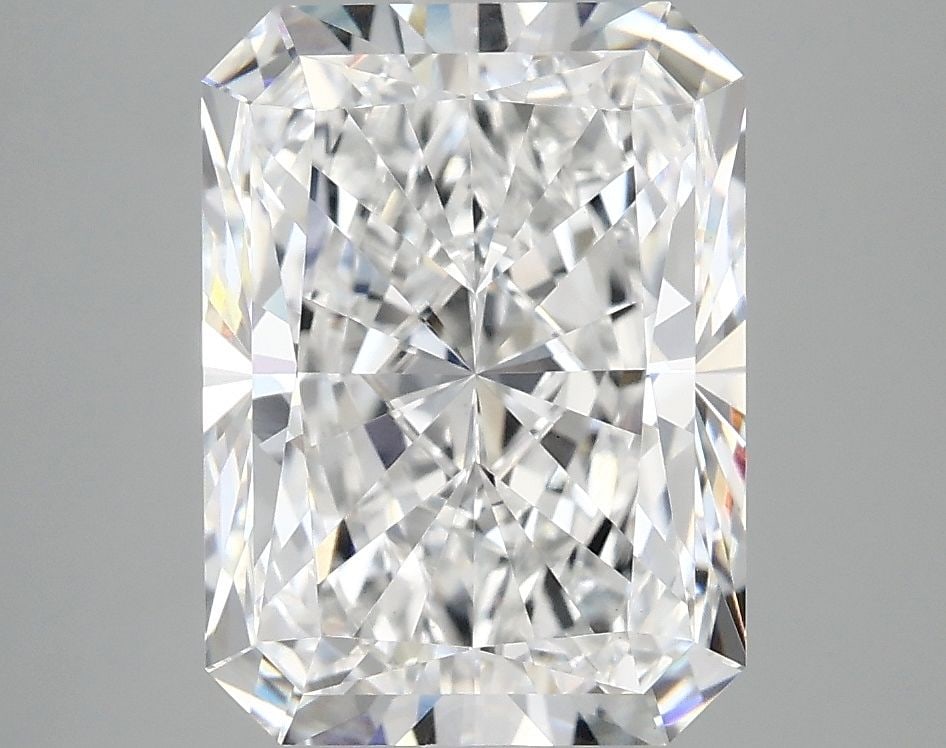 Loose Diamond - RADIANT 4.19ct D VS1: Loose Diamond - RADIANT 4.19ct D VS1 Source: This is a real non-mined Diamond that has been grown in a lab Shape: RADIANT Carats: 4.19 Color: D Clarity: VS1 Certification: IGI Additional images availa