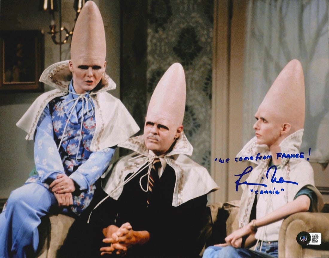 Laraine Newman Coneheads Signed 11x14 Photo Beckett Certified: Laraine Newman Coneheads Signed 11x14 Photo Beckett Certified This is an autographed 11x14 photograph of actress Laraine Newman, famous for her role in the Coneheads. The photograph features an inscri
