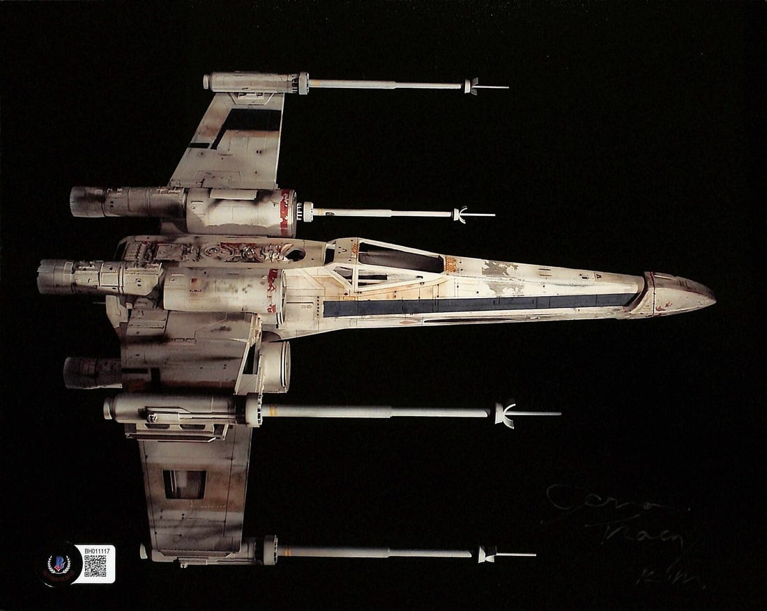 Donna Tracy Signed Star Wars ANH 8x10 Photograph Beckett Certified: Donna Tracy Signed Star Wars ANH 8x10 Photograph Beckett Certified This is an autographed 8x10 color photograph of Donna Tracy, who contributed to the visual effects of the original Star Wars film. Si