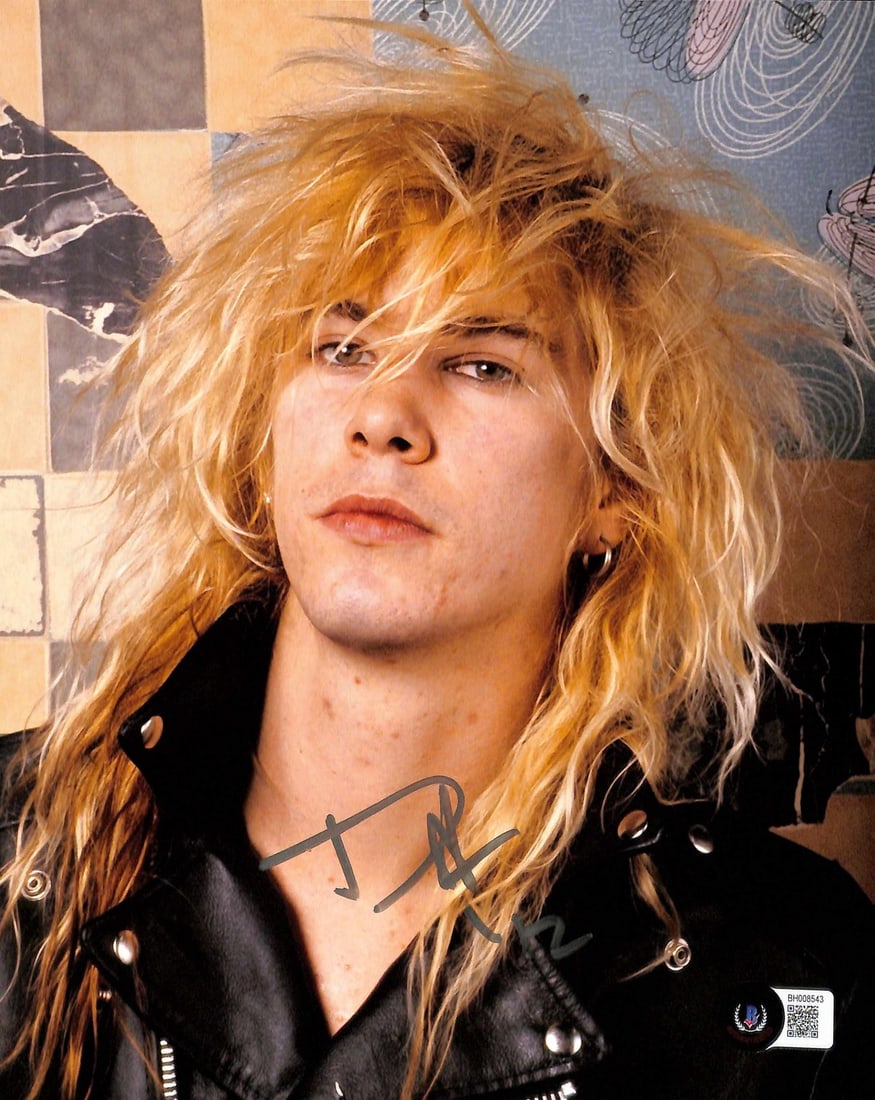 Duff McKagan Signed 8x10 Photo Guns N' Roses Beckett Authenticated: Duff McKagan Signed 8x10 Photo Guns N' Roses Beckett Authenticated This is a stunning 8x10 color photograph of Duff McKagan, the iconic bassist of Guns N' Roses, boldly hand-signed in silver Sharpie.