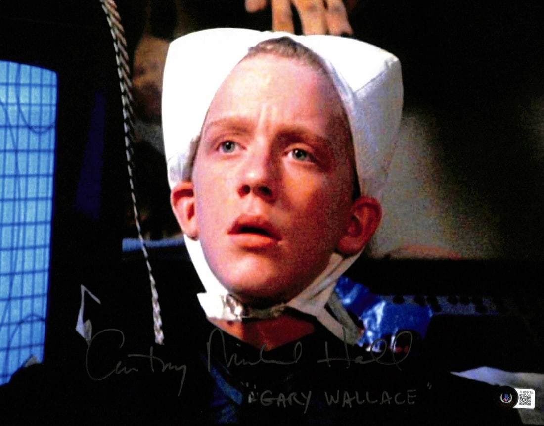 11x14 Photo Signed by Anthony Michael Hall as Gary Wallace Beckett COA: 11x14 Photo Signed by Anthony Michael Hall as Gary Wallace Beckett COA This is an original 11x14 photograph signed by Anthony Michael Hall, who starred in the movie Weird Science. The photograph is au