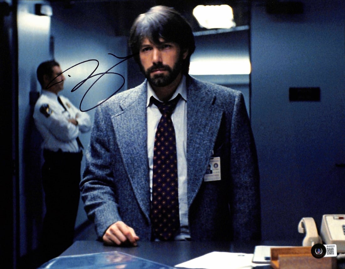 Ben Affleck Signed 11x14 Argo Photo Beckett Authenticated: Ben Affleck Signed 11x14 Argo Photo Beckett Authenticated This stunning 11X14 photograph features Ben Affleck portraying Tony Mendez in the critically acclaimed film "Argo." The photograph is signed i