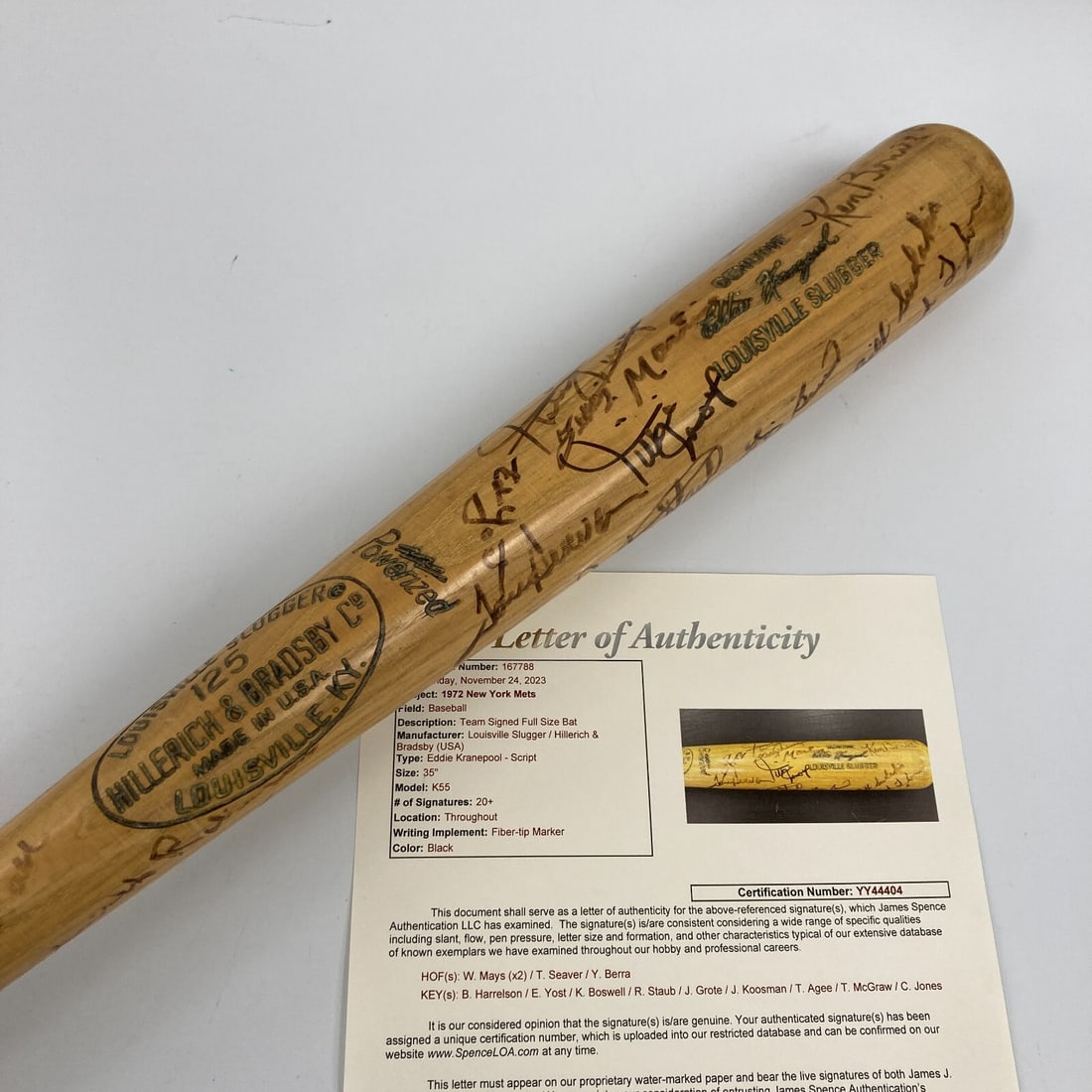 1972 New York Mets Team Signed Bat Willie Mays Tom Seaver JSA Authenticated: 1972 New York Mets Team Signed Bat Willie Mays Tom Seaver JSA Authenticated This authentic 1972 New York Mets team-issued bat, measuring 34.5 inches, is a remarkable piece of baseball memorabilia. The