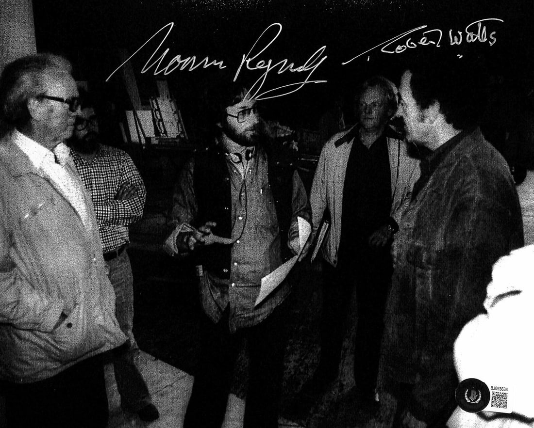 Indiana Jones 8x10 Photo Signed by Norman Reynolds and Robert Watts Beckett Authenticated: Indiana Jones 8x10 Photo Signed by Norman Reynolds and Robert Watts Beckett Authenticated This is an original 8x10 photograph from Indiana Jones: Raiders of the Lost Ark, hand-signed in silver permane