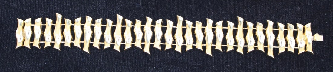 Gucci 18K Gold Wrap Bracelet Fully Signed Hallmarked (1 of 5)