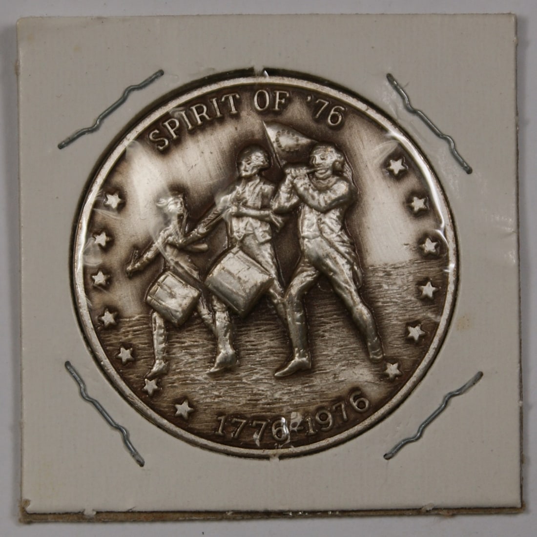 Spirit of '76 Pure Silver Medal 0.8 ozt by Klitzner Co.: Spirit of '76 Pure Silver Medal 0.8 ozt by Klitzner Co. This is a pre-owned pure silver medal titled "Spirit of '76" produced by the Klitzner Co. in the United States. The medal contains approximately