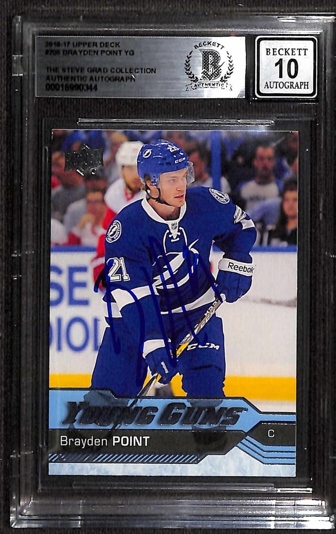 Brayden Point Signed 2016/17 Upper Deck Young Guns Rookie Card Auto 10 Beckett: Brayden Point Signed 2016/17 Upper Deck Young Guns Rookie Card Auto 10 Beckett This is a signed Brayden Point Young Guns Rookie Card from the 2016/17 Upper Deck set, featuring his autograph in blue pe