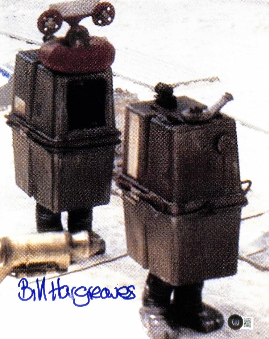 Bill Hargreaves Signed 11x14 Star Wars Gonk Droid Photo Beckett Authenticated: Bill Hargreaves Signed 11x14 Star Wars Gonk Droid Photo Beckett Authenticated This is an autographed 11x14 color photograph of the Gonk Power Droid from Star Wars: The Empire Strikes Back, signed by B