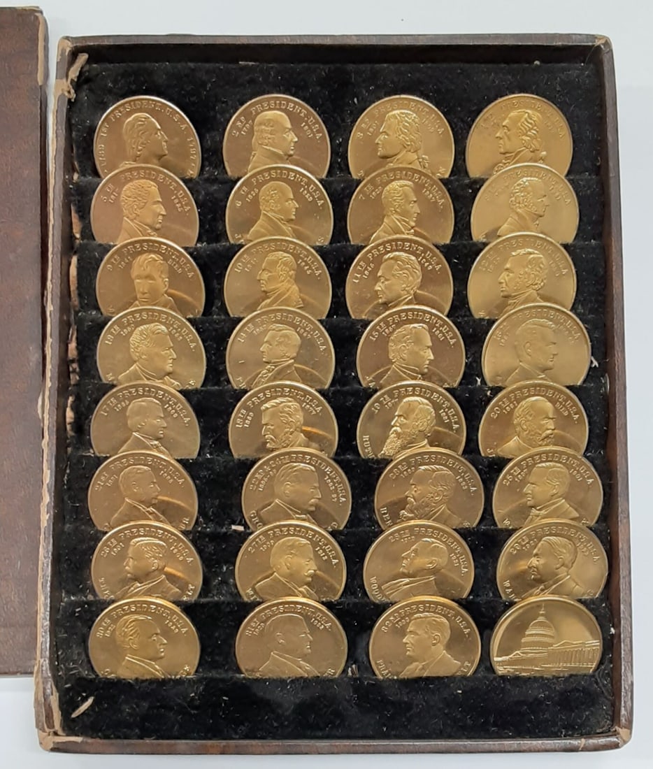Brass Medals Set of 32 US Presidents Washington to FDR with Display Case (1 of 4)